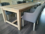 Eiken eetkamertafel 320 cm lang en 110 cm breed met 4 lade's